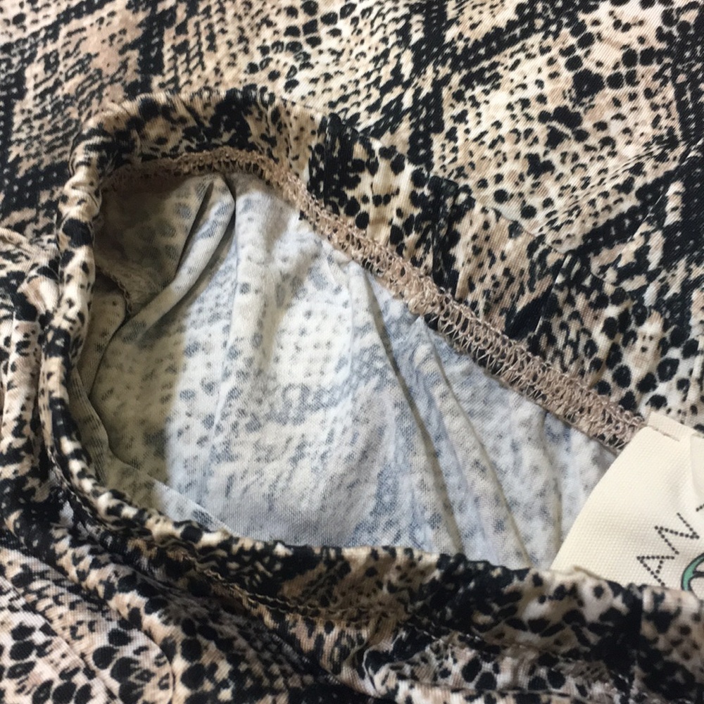 High Waisted Snake Skin Printed Pants - Picture 8 of 8